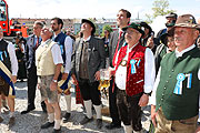 Neuer Maibaum erstmals auf dem Luise-Kiesselbach-Platz Maibaumverein Sendling Westpark stellte ihn am 1. Mai 2018 um 12.30 Uhr auf